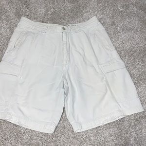 RELAX By Tommy Bahama Cargo Shorts!